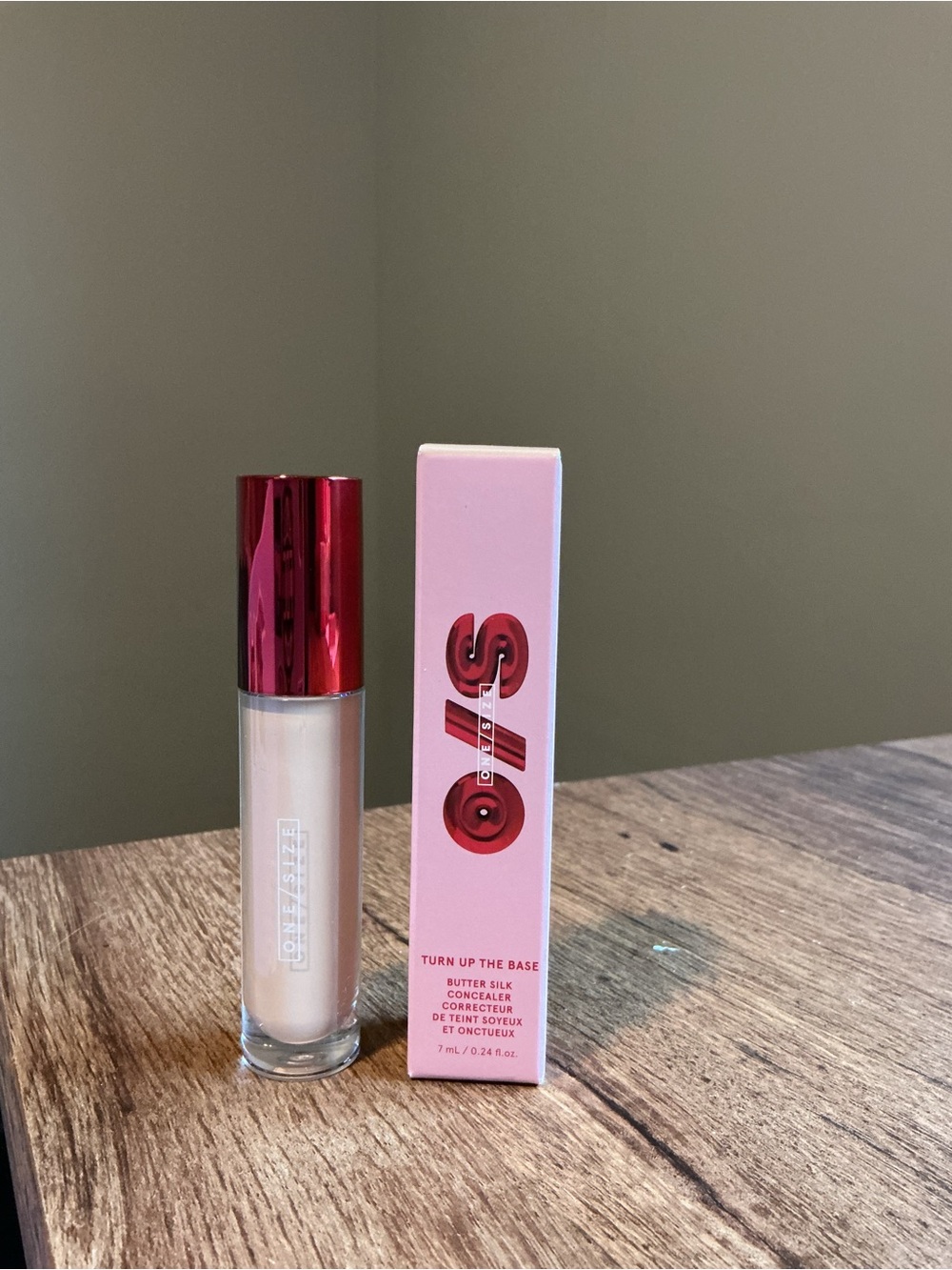 ONE/SIZE Turn Up The Base Concealer - Light Pink